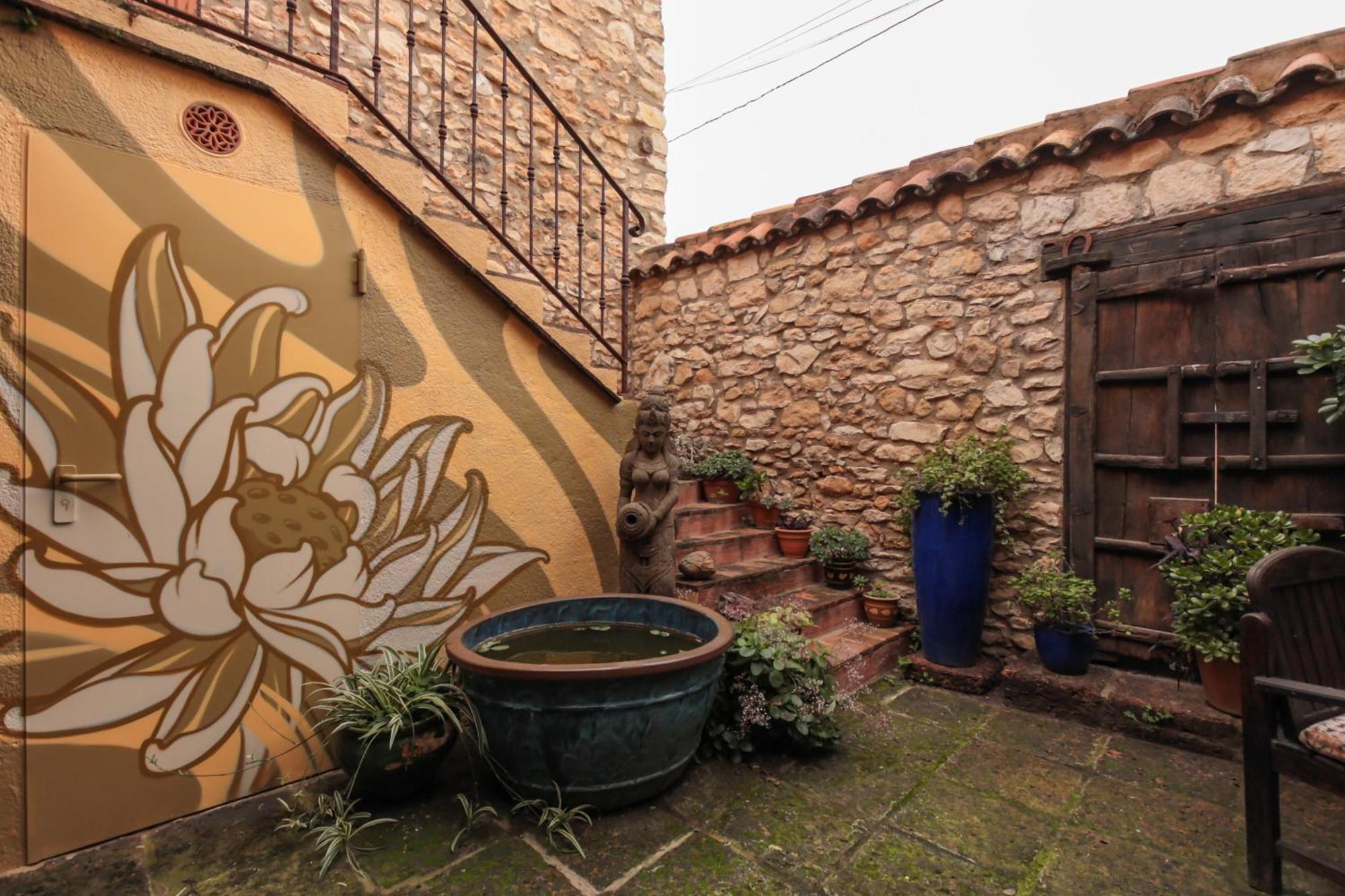 Gasthaus Ca La Petita Den Chinascas Vespellá Exterior foto